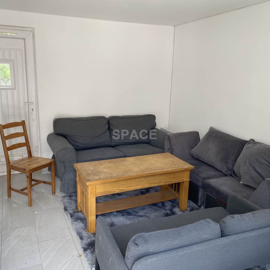 Price £2,975 pcm - Available 01/07/2026 - Furnished - Photo 1