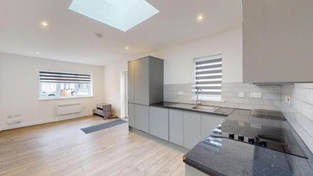 Studio to rent - Photo 2