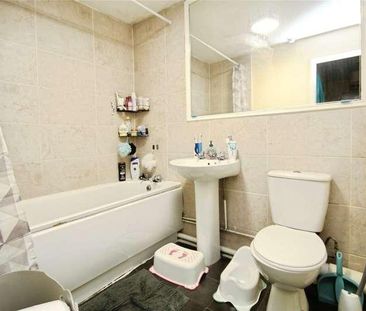 Chantress Close, Dagenham, RM10 - Photo 6