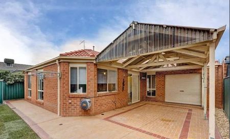 Gorgeous Family Home - Photo 5