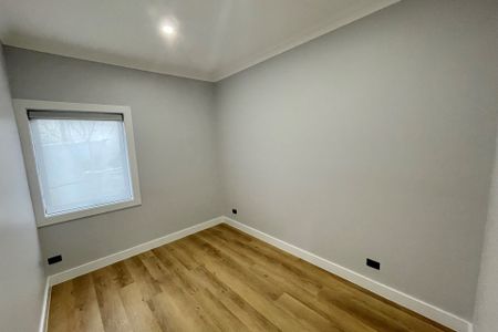 Renovated Home & Convenient Location in Warrimoo! - Photo 2