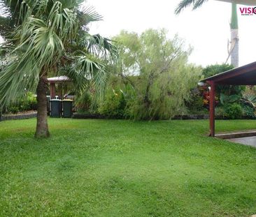 SPACIOUS FAMILY HOME IN PRIME MOUNT PLEASANT LOCATION - Photo 3