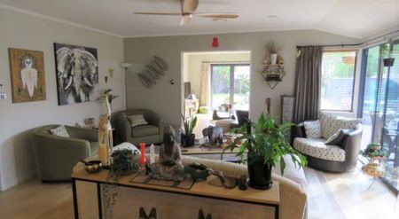 Stunning in Whalers Gate - Photo 4