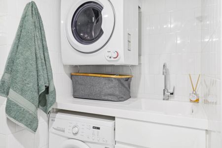 Beautifully updated apartment with 2 spacious bedrooms - Photo 3