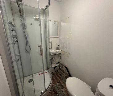 4 bedroom house of multiple occupation to rent - Photo 6