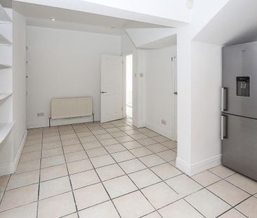 32 Rutland Street, Belfast, BT7 2FJ - Photo 3