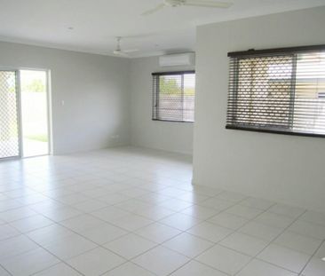 Spacious 4-Bedroom Family Home in a Quiet Location - Photo 1