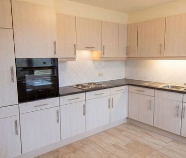 Appartement te huur in Maaseik voor € 825 met 2 slaapkamers - Foto 5