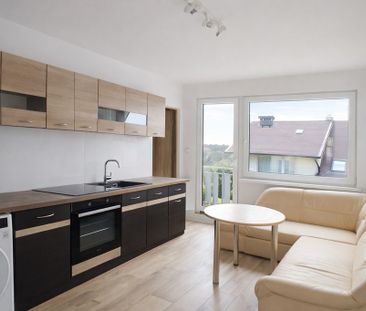 3 pok. + 2 balkony, w domku jednorodzinnym - Zdjęcie 4