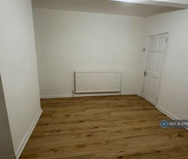 4 bedroom terraced house to rent - Photo 6