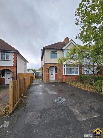 3 bedroom semi-detached house to rent - Photo 3