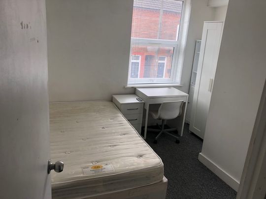 24 George Road Birmingham - Photo 1
