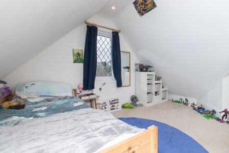 3 bedroom semi-detached house to rent - Photo 4