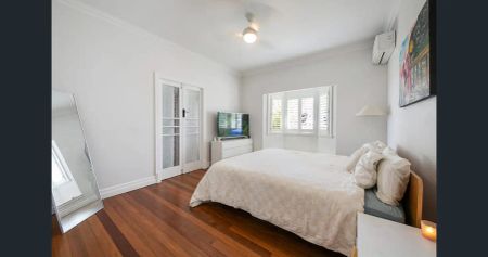 “Modern 3-Bedroom House in the Heart of Moorooka” - Photo 2