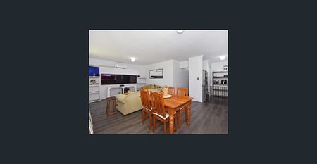 Stylish, Solar Smart and Family Friendly - Photo 2