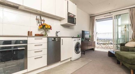 Charming Corner Apartment Mount Eden - Photo 5