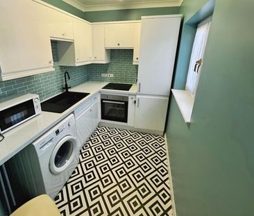 1 bedroom Flat To Let Total Size: 571 SQ FT - Photo 1