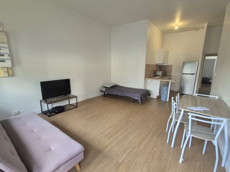 Location Appartement 2 pièces 45m² ROUBAIX 59100 - Photo 2