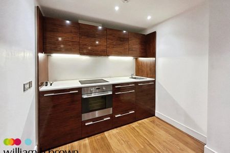 College Street - Photo 5