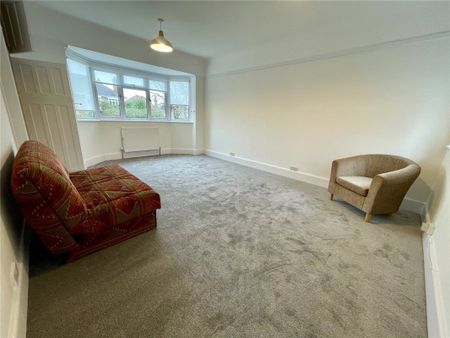 Ravine Road, Bournemouth, Dorset, BH5 - Photo 4