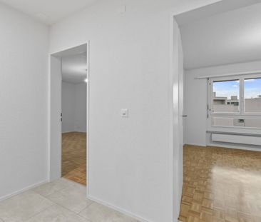 Centrally located, completely renovated 2024! - Photo 5