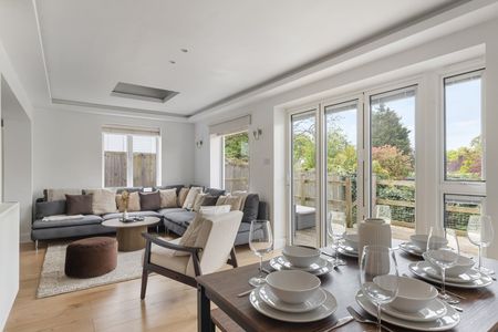 3 Bed Flat, Park Drive, NW11 - Photo 2