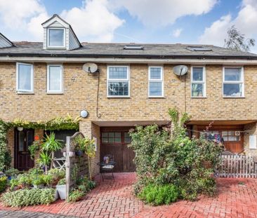 2 Bed Terraced House, Elmgreen Close, E15 - Photo 4