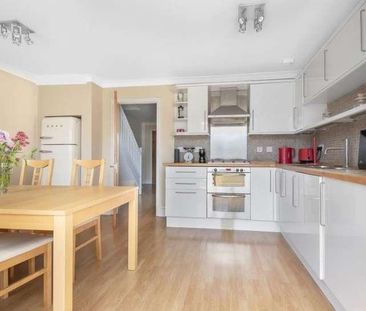 Bernard Close, Yarnton, OX5 - Photo 2