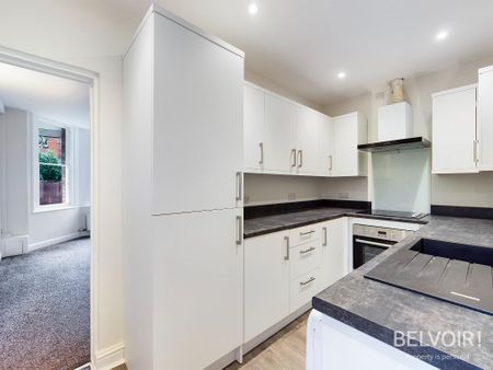 2 bedroom flat to rent - Photo 5