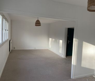 Location Appartement 4 pièces 74m² CANTELEU 76380 - Photo 2