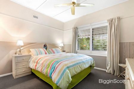 Charming Home Moments from the Beach - Photo 4