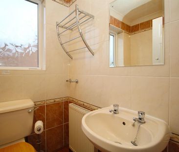 4 bedroom detached house to rent - Photo 6