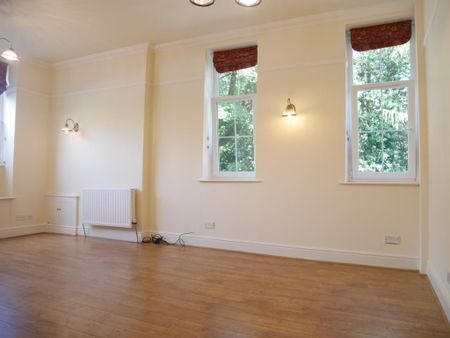 2 bedroom end of terrace house to rent - Photo 4