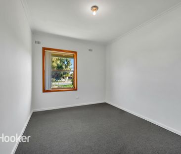 Lovely 4 Bedroom Family Home - Photo 2