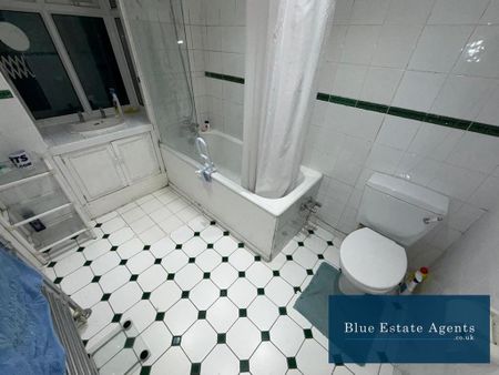 1 bedroom in a house share to rent - Photo 3