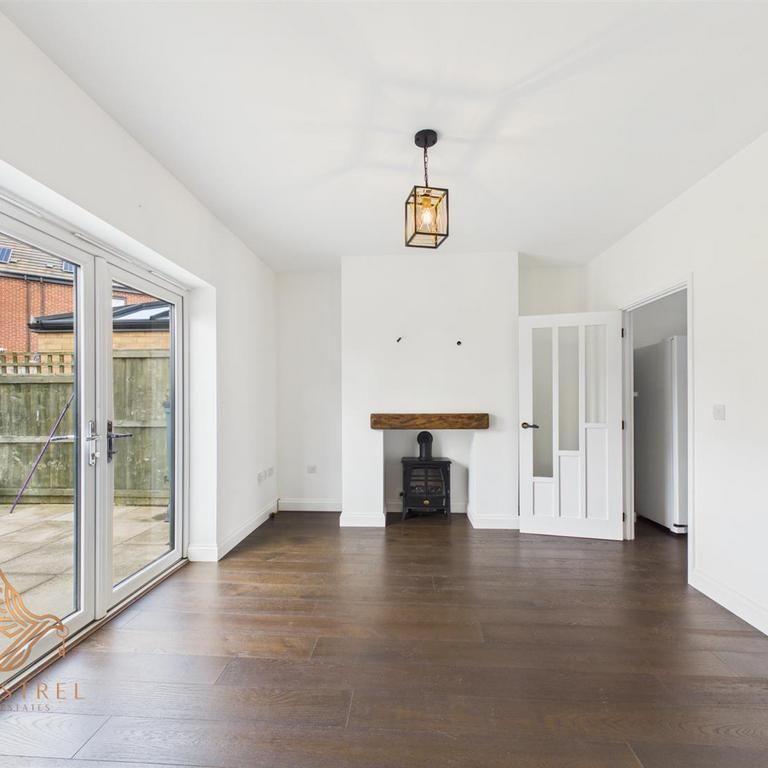 3 bedroom semi-detached house to rent - Photo 1