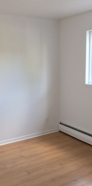 JUIN, 2 1/2, SECTEUR TRANQUILLE - Photo 1