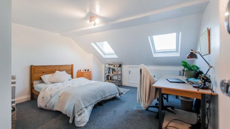 147 Warwards Lane - Photo 3