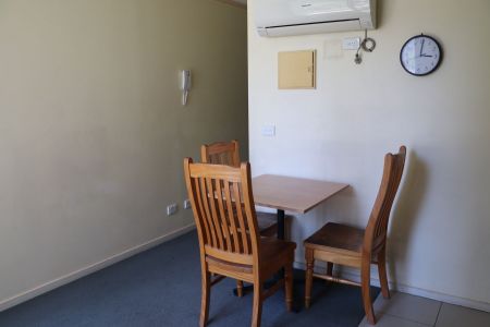 Fully furnished 2 Bedroom Apartment located in the Heart of Melbourne CBD - Photo 3