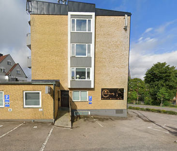 Fjärde Villagatan 8 - Photo 1