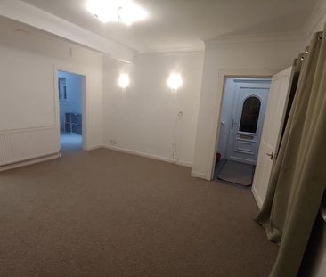 3 bedroom house to rent - Photo 2