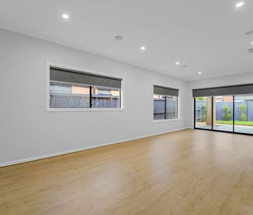 Modern Family Living in the Heart of Upper Point Cook!! - Photo 2