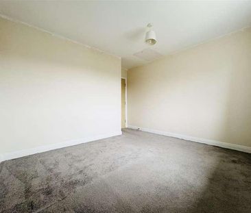 Baildon Way, Skelmanthorpe, Huddersfield, HD8 - Photo 2