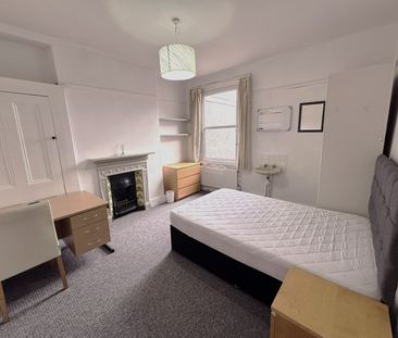 5 bedroom terraced house to rent - Photo 4