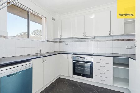 EAST-FACING 2-BEDROOM UNIT IN A PRIME PARRAMATTA LOCATION - Photo 5
