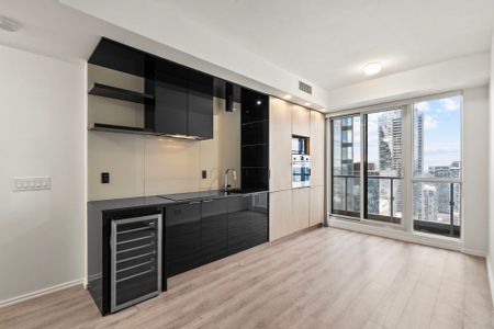 For Lease - 70 Temperance Street Unit# 4714, Toronto, Ontario - Photo 3