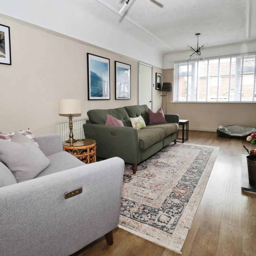 Thornleigh Avenue, Eastham - Photo 1