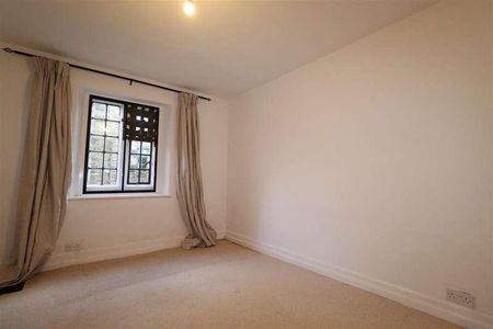 Barracks Square, Macclesfield, Cheshire, SK11 - Photo 2