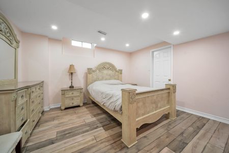 For Lease - 2606 Ambercroft Trail, Mississauga, Ontario - Photo 4