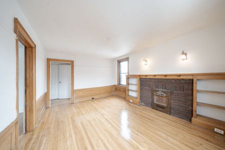 For Lease - 2 Kingston Road Unit# 2, Toronto, Ontario - Photo 3